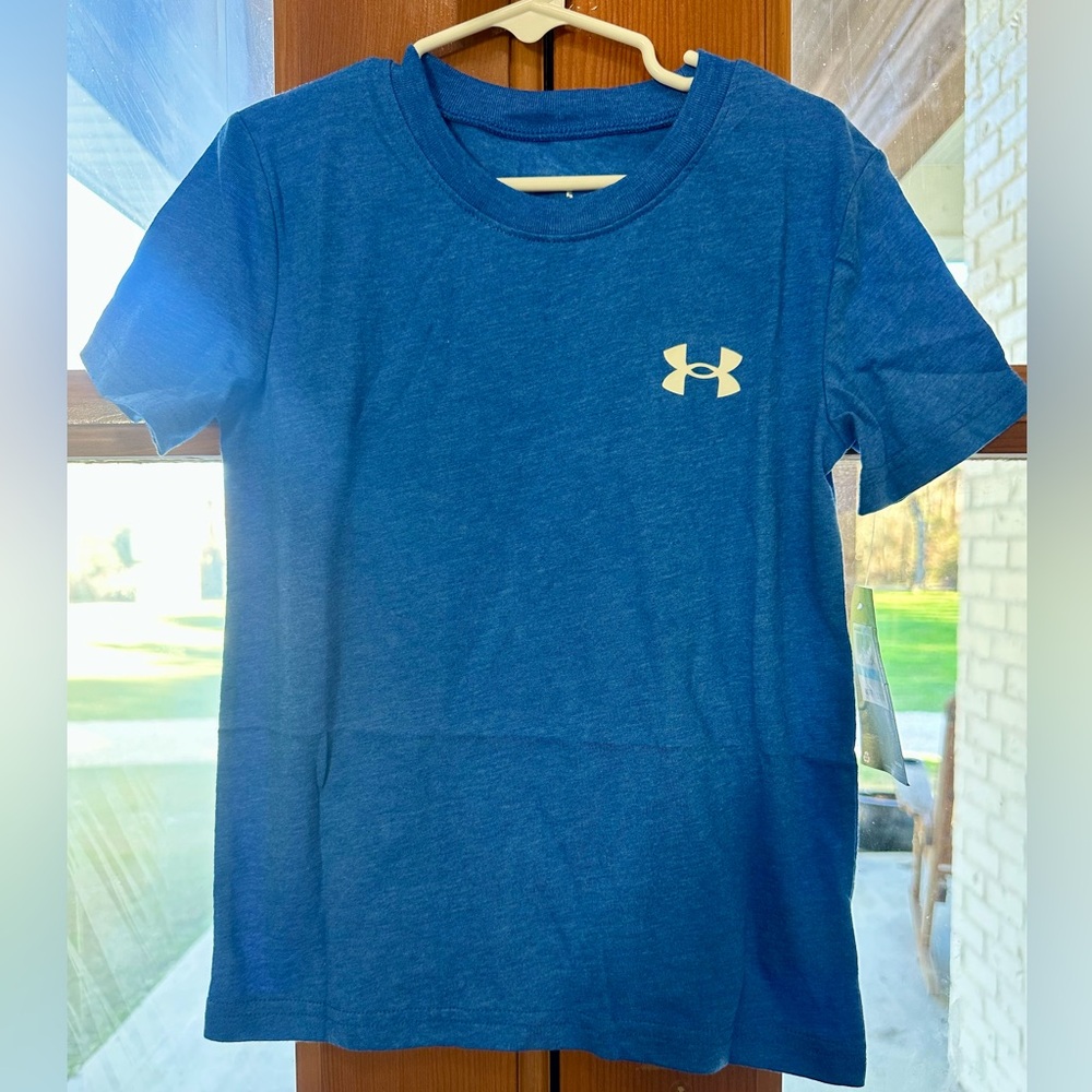 Under Armour Classic Tee boys size 5